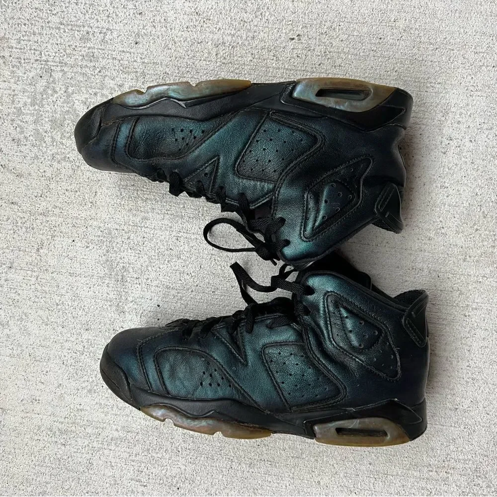 Air Jordan 6 iridescent women’s size 8.5